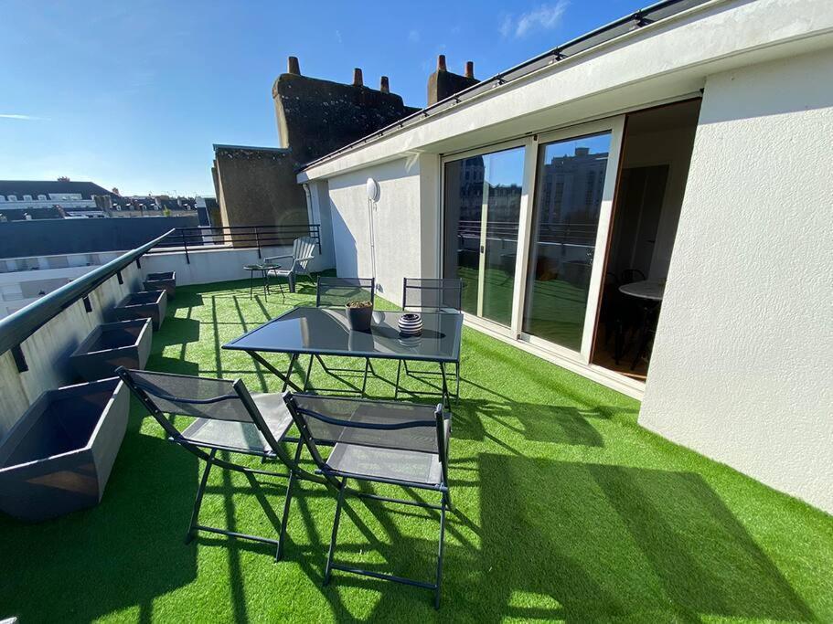 Grand Studio, Belle Terrasse Avec Vue ナント エクステリア 写真